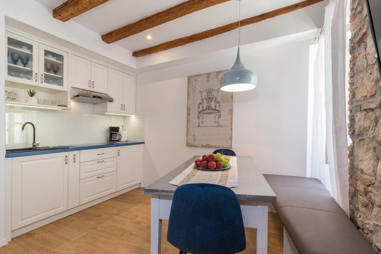 Deluxe Apartment Vera Rovinj Buitenkant foto